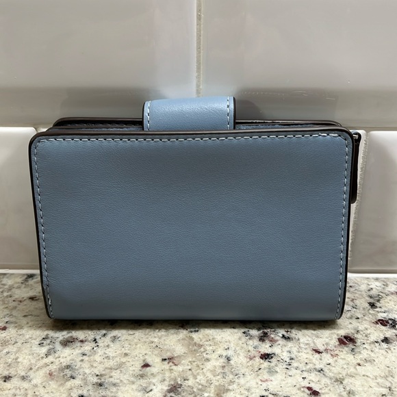 Coach Medium Leather Wallet NWT - Picture 4 of 12